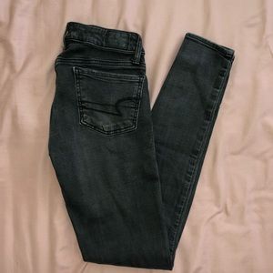 American Eagle black low rise jeggings